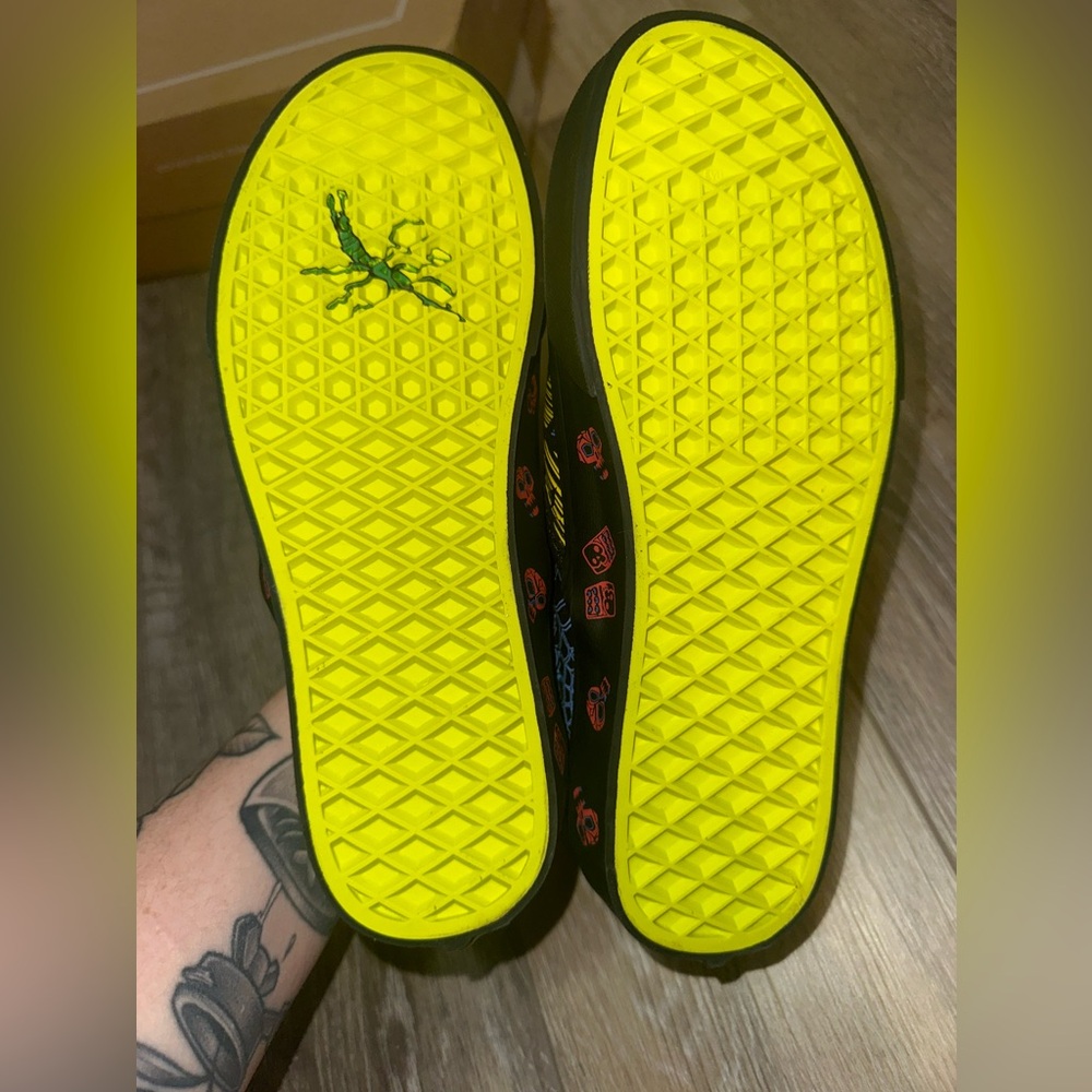 Vans Nightmare Before Christmas Oogie Boogie Slip Ons Women’s Size 7 - Picture 4 of 4